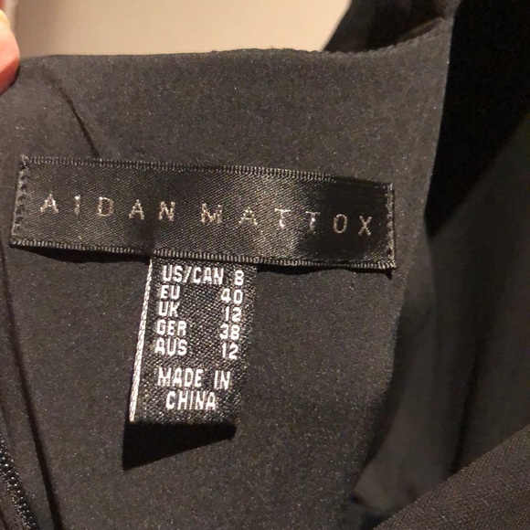 Aidan Mattox. Size 8. Gorgeous cocktail/party dress with peekaboo keyhole back. - Picture 4 of 8